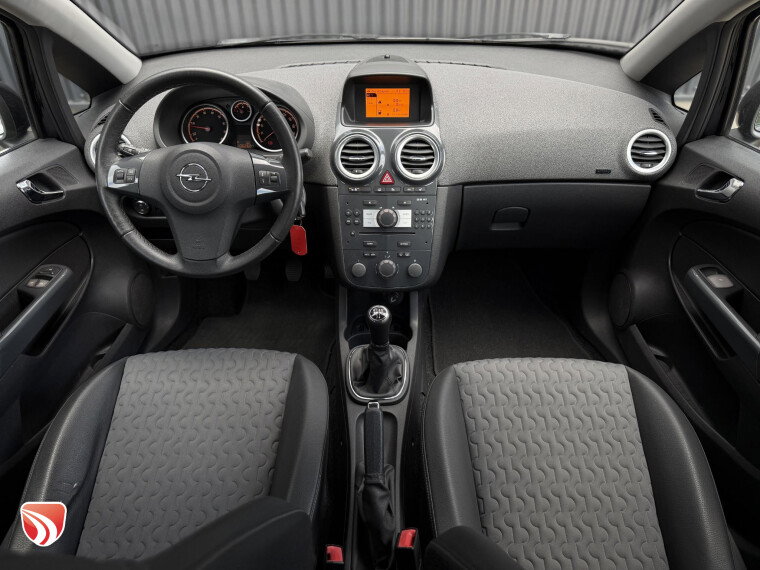 Opel Corsa 1.2-16V Cosmo