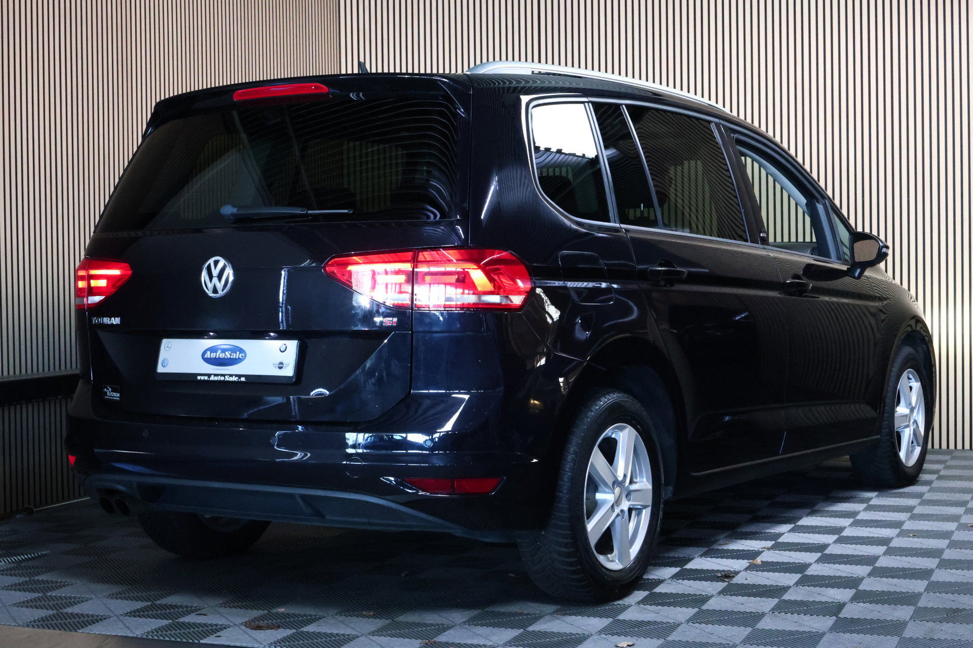 Volkswagen 1.4 TSI Highline Automaat Panodak Navigatie LED 2017 - foto 3