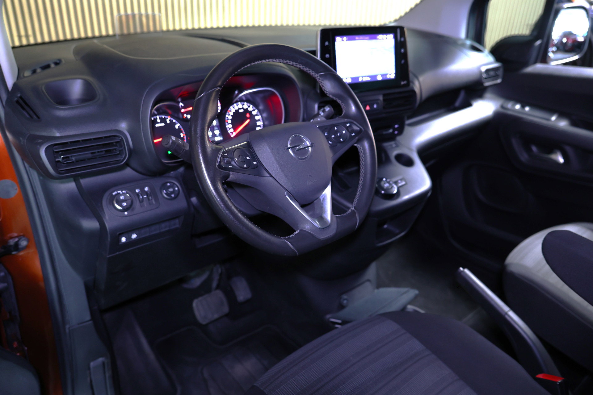 Opel Combo 1.2 Turbo Innovation XL 7pers AUTOM NAVI Carplay TREKH 360 Cam L2H1 '21 - foto 25