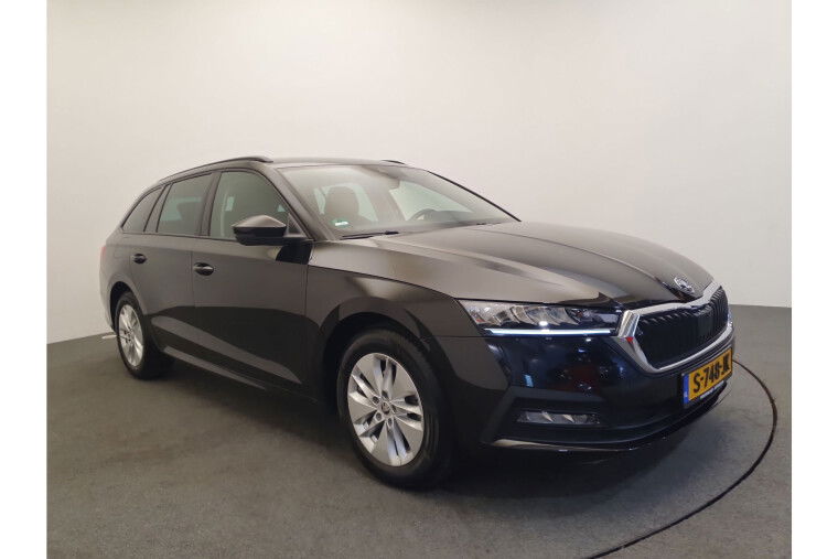 Škoda Octavia Combi 1.5 e-TSI 150pk Business Edition Cruise control, PDC, Stoelverwarming