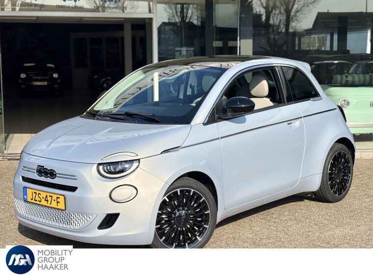 Foto van Fiat 500 1.0 Hybrid La Prima