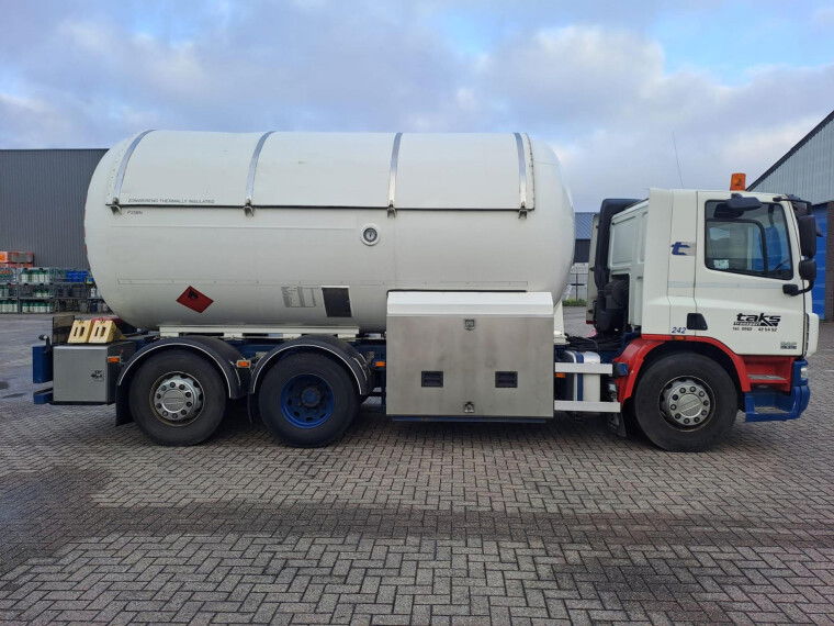 Foto van DAF FAN CF75. 6x2