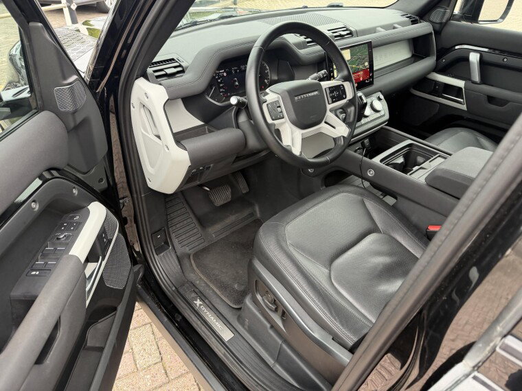 Land Rover Defender 110 3.0 D250 110 XS Edition 7p.