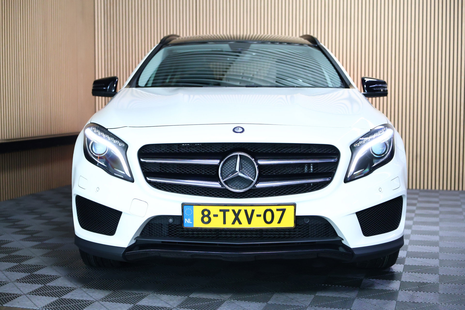 Mercedes-Benz 200 AMG Prestige PANODAK NAVI CLIMA CRUISE BT KEYLESS `14 - foto 9