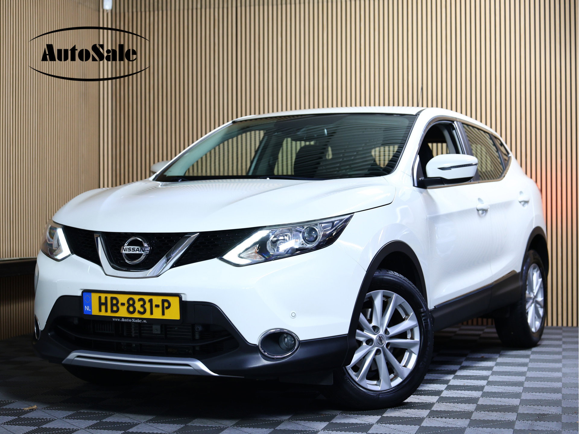 Nissan 1.2 Connect Edition AUTOM NAVI CRUISE CLIMA CAMERA PDC STOELVW '15 - foto 1