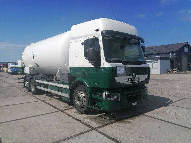 Foto van Renault Premium 430 6x2 26980 Liters