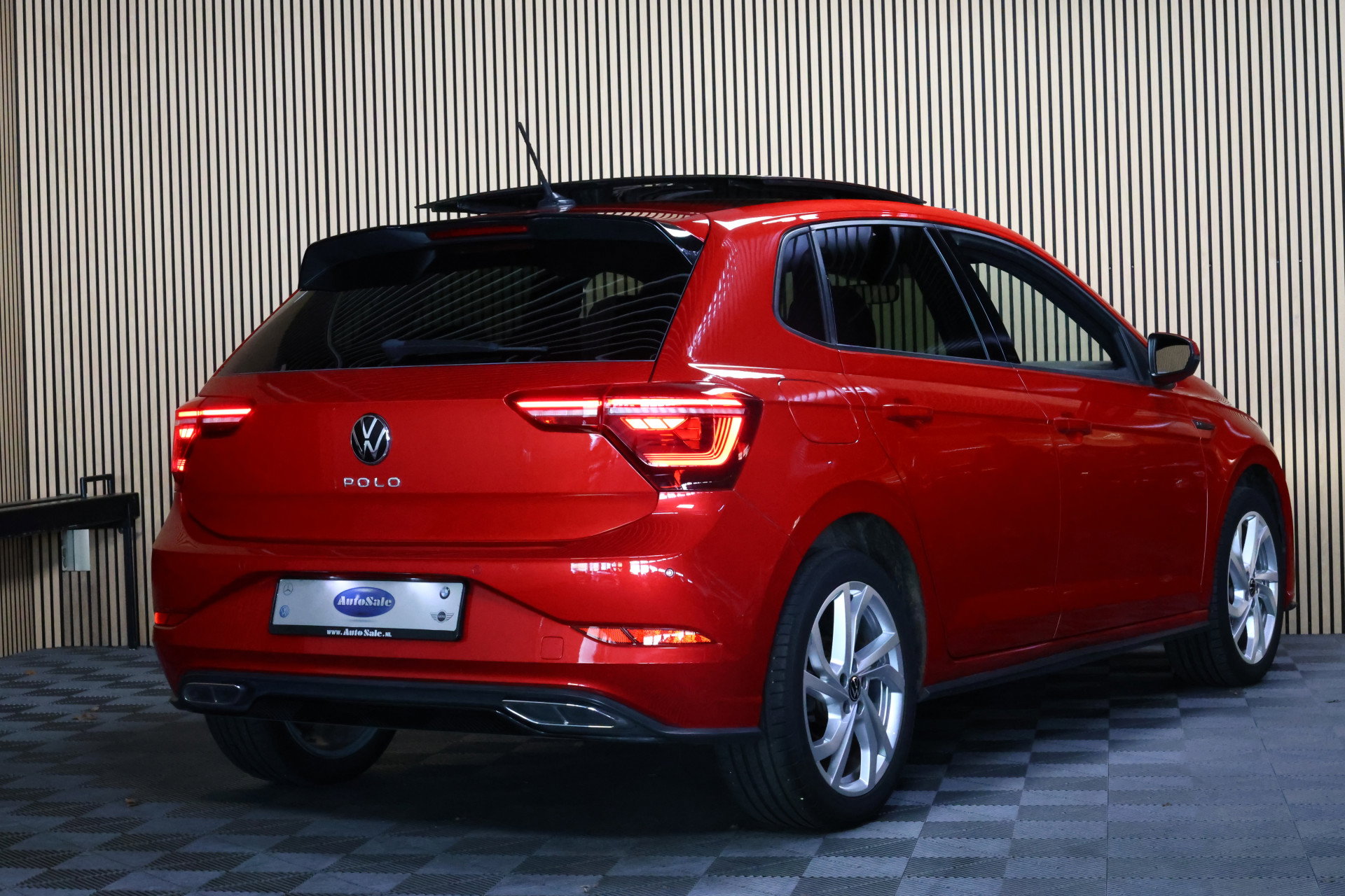 Volkswagen 1.0 TSI R-Line Business AVM DSG NAVI CARPLAY PANO STOELVW '22 - foto 3