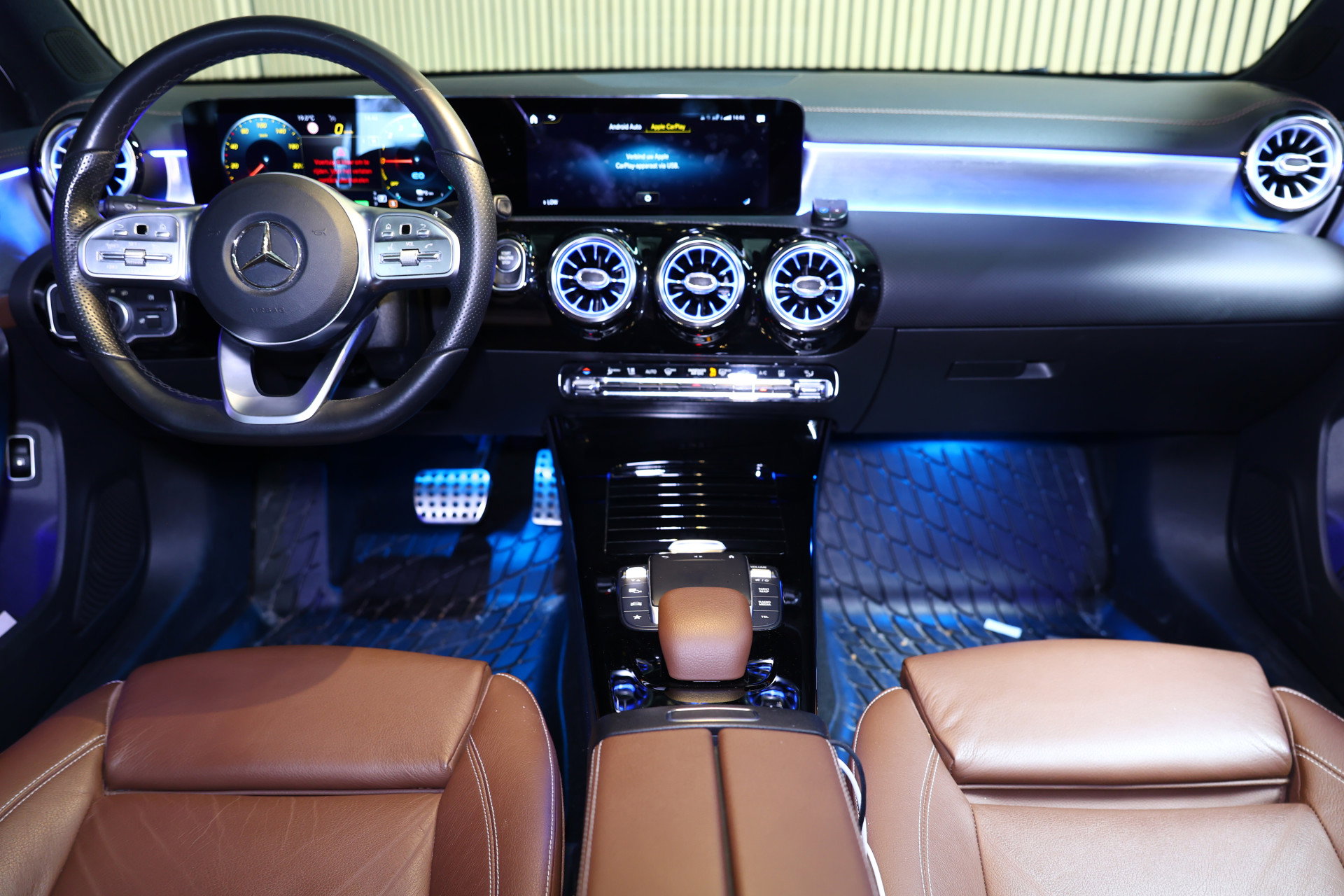 Mercedes-Benz 250e AMG AMBIENTE PANODAK NAVI AUTOM CRUISE PDC CAM SFEER '20 - foto 2