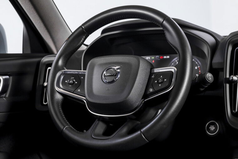 Volvo - XC40