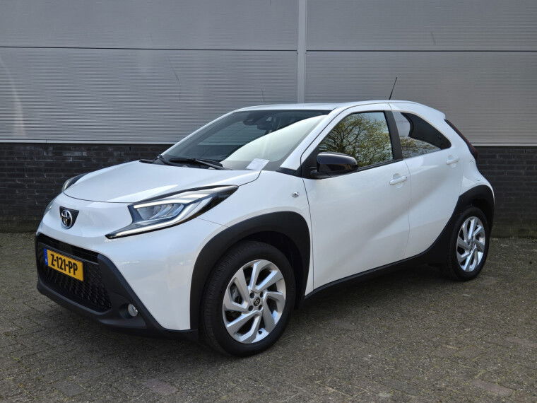Foto van Toyota Aygo X 1.0 VVT-i MT first, Stoelverwarming