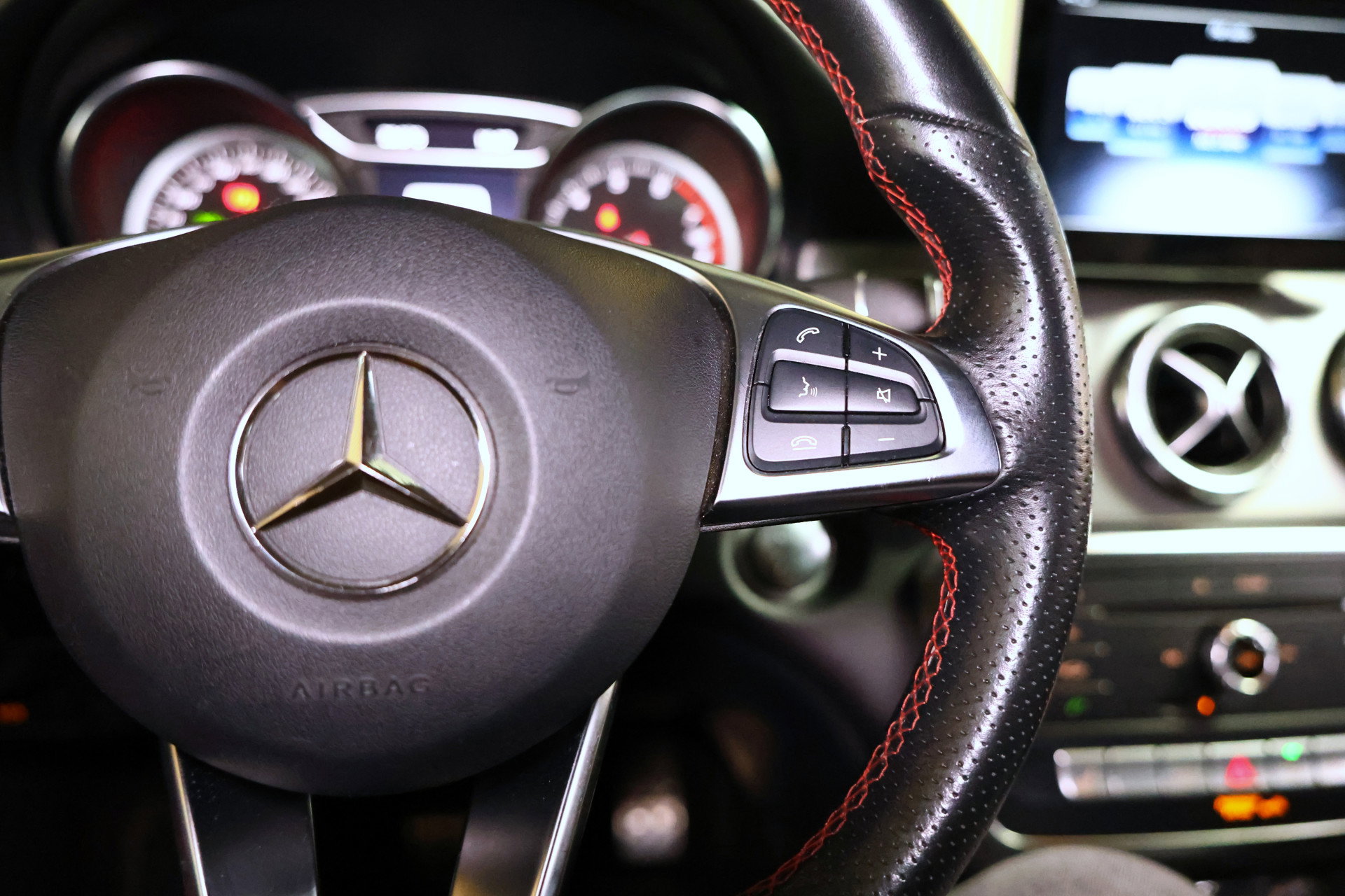 Mercedes-Benz 180 AMG Shooting Brake AUTOM AVM CAMERA PDC BT '19 - foto 14
