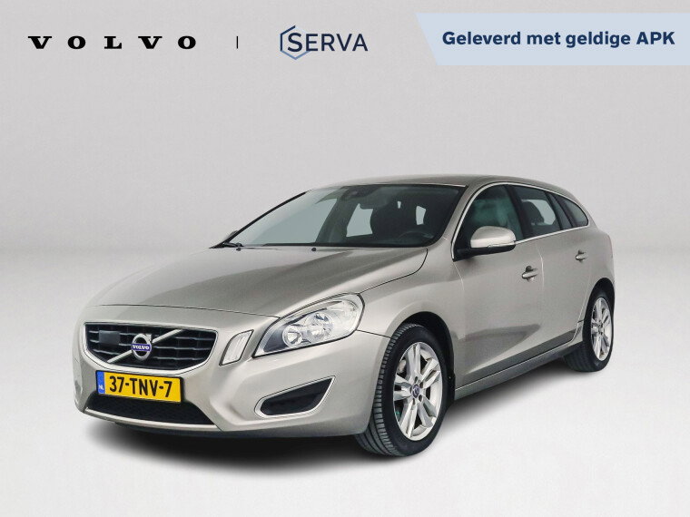 Foto van Volvo V60 T3 Momentum | Stoelverwarming | Cruise Control