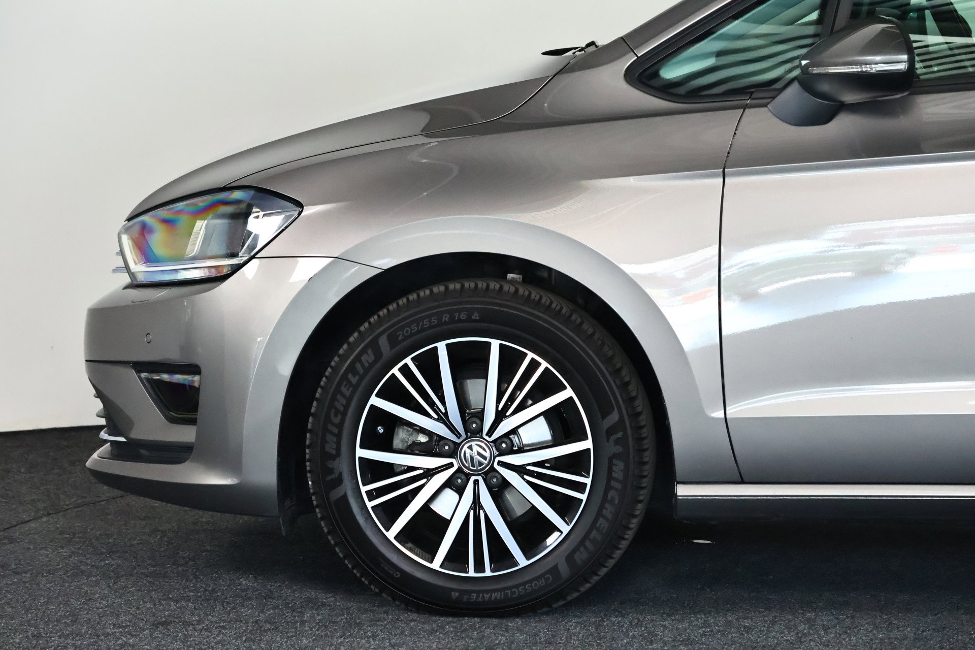 Volkswagen Golf SportsVan