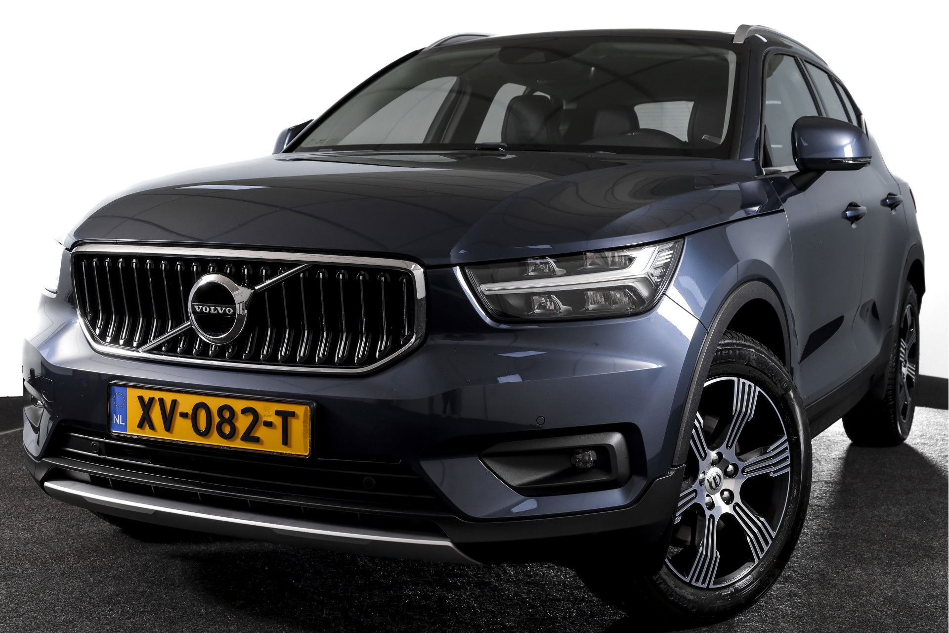 Volvo - XC40