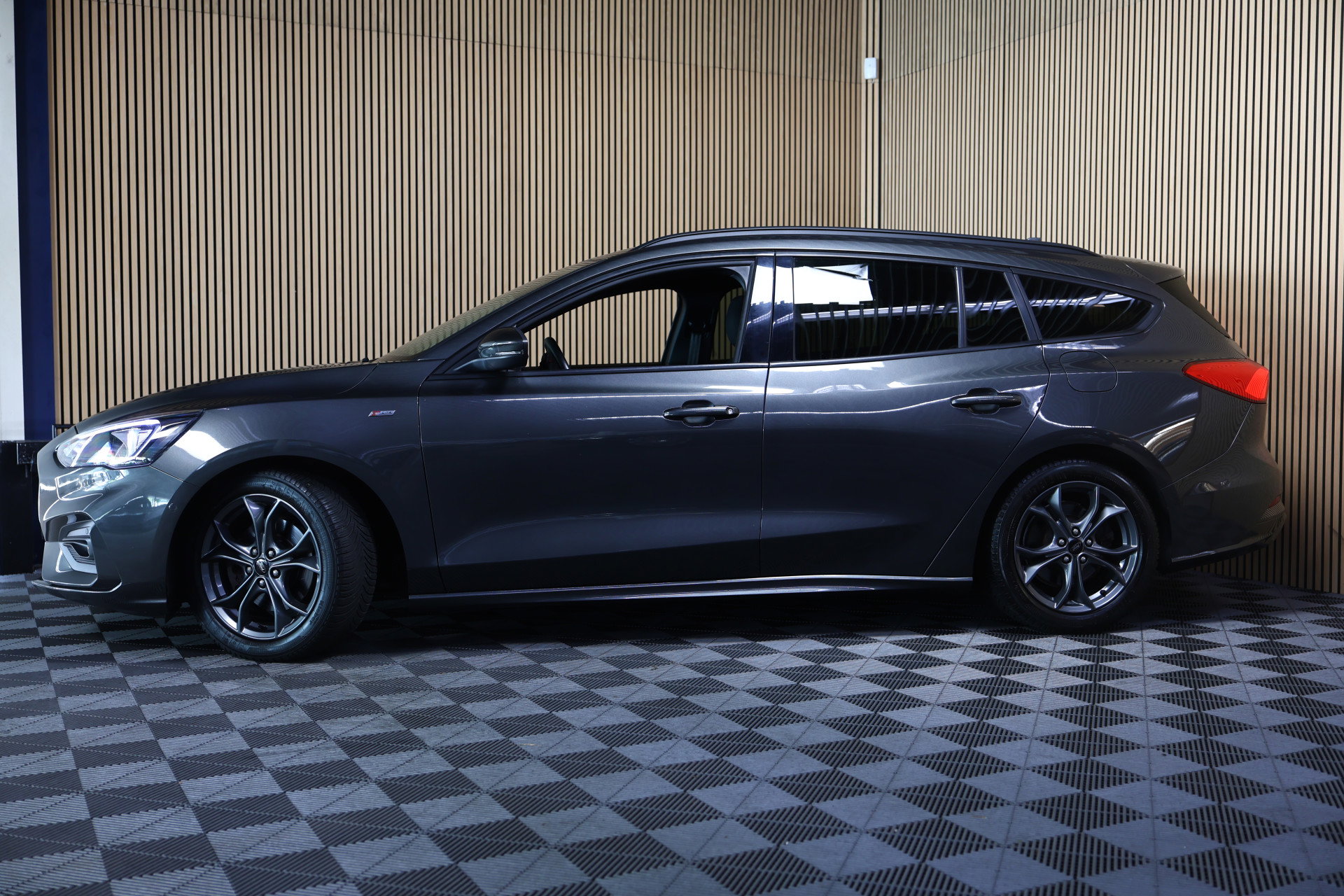 Ford Wagon 1.0 EcoBoost ST line AUTOM NAVI B&O ACC CAMERA PDC LED STOELVW '17 - foto 9