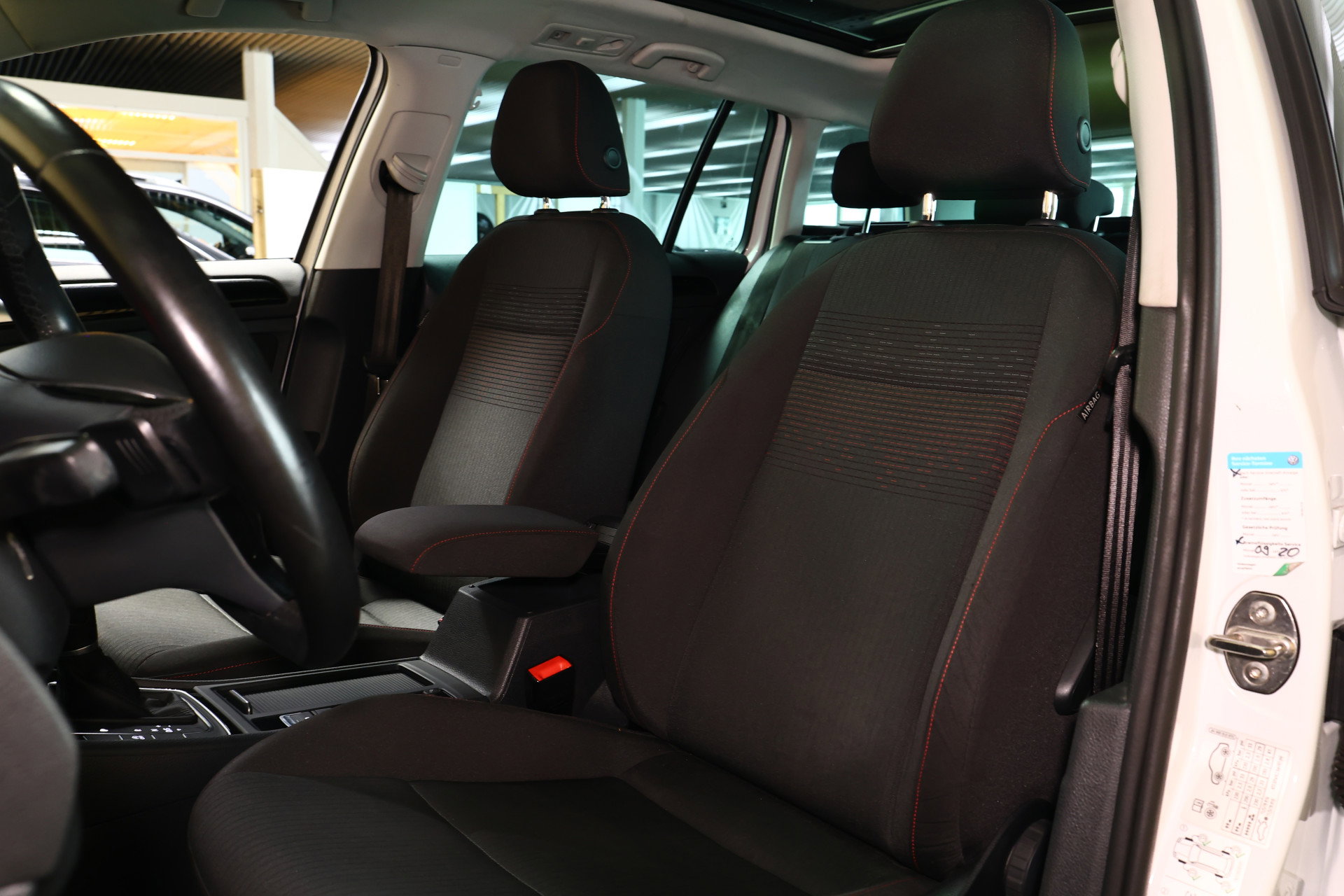 Volkswagen Variant 1.4 TSI Highline AUTOMAAT PANORAMADAK NAVI CARPLAY STOELVW "17 - foto 33