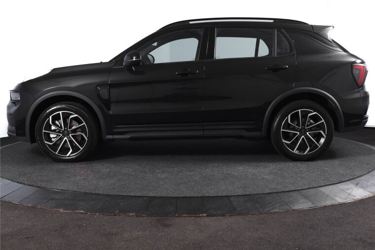 Lynk & Co - 01