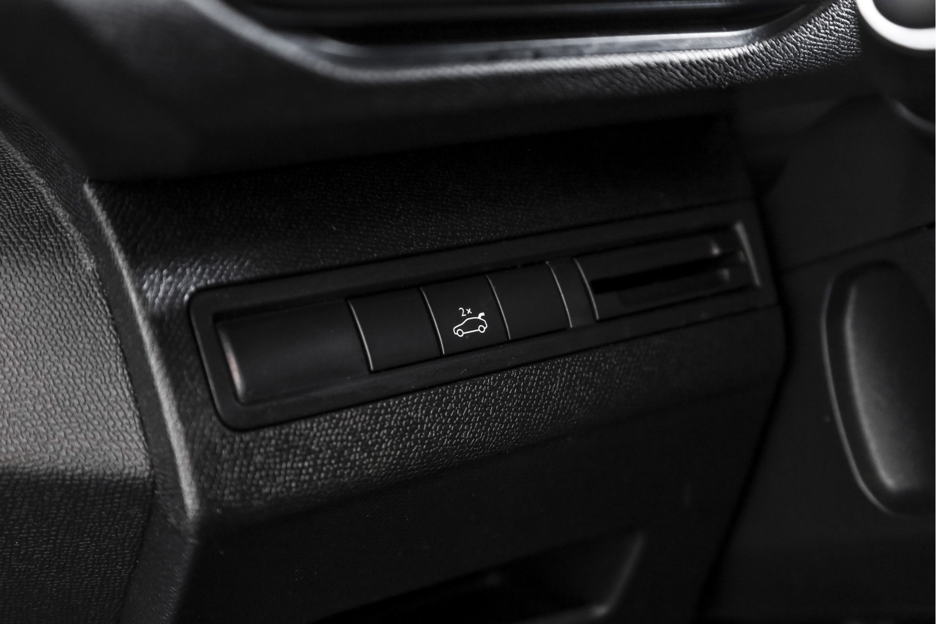 Peugeot - 3008