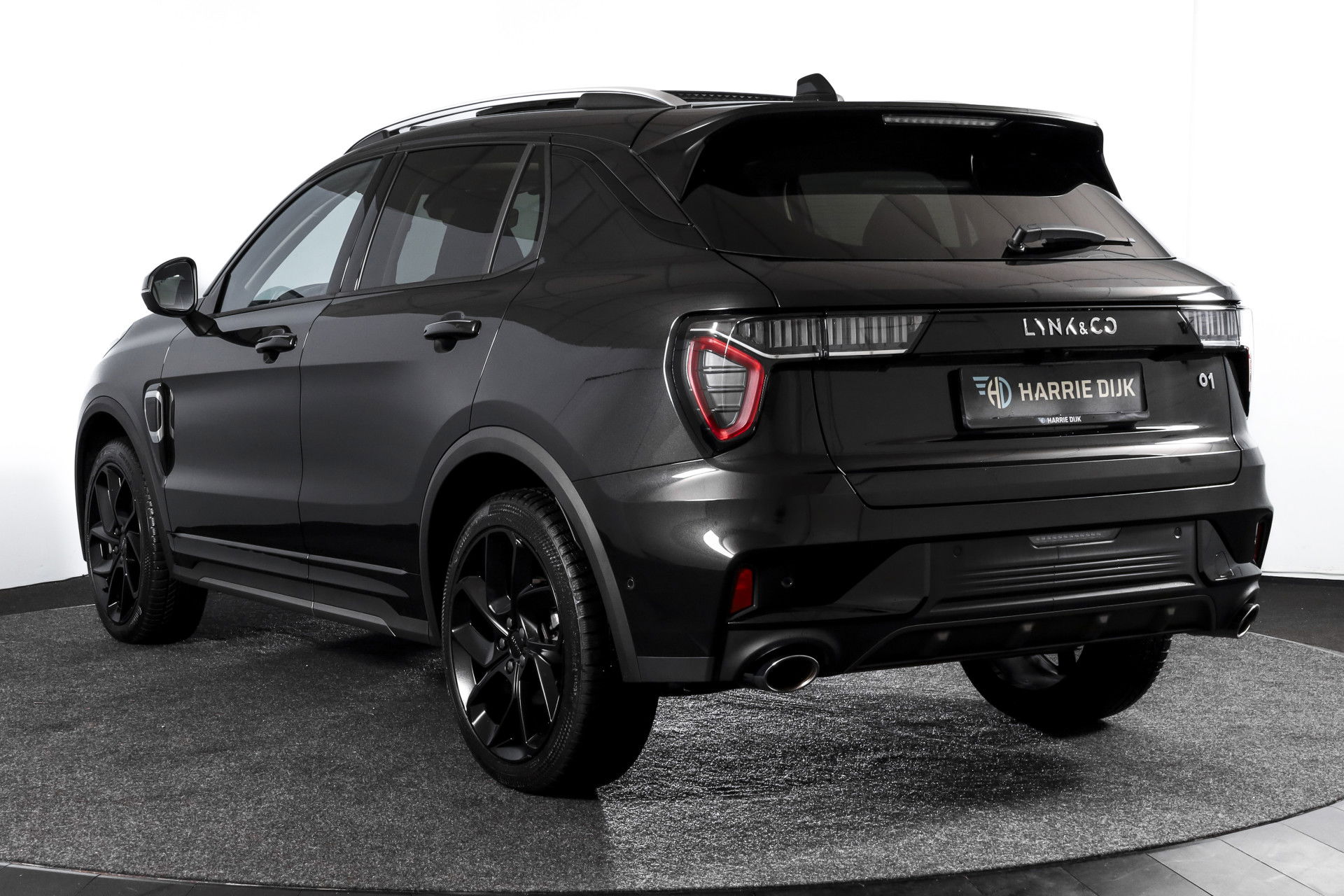 Lynk & Co - 01