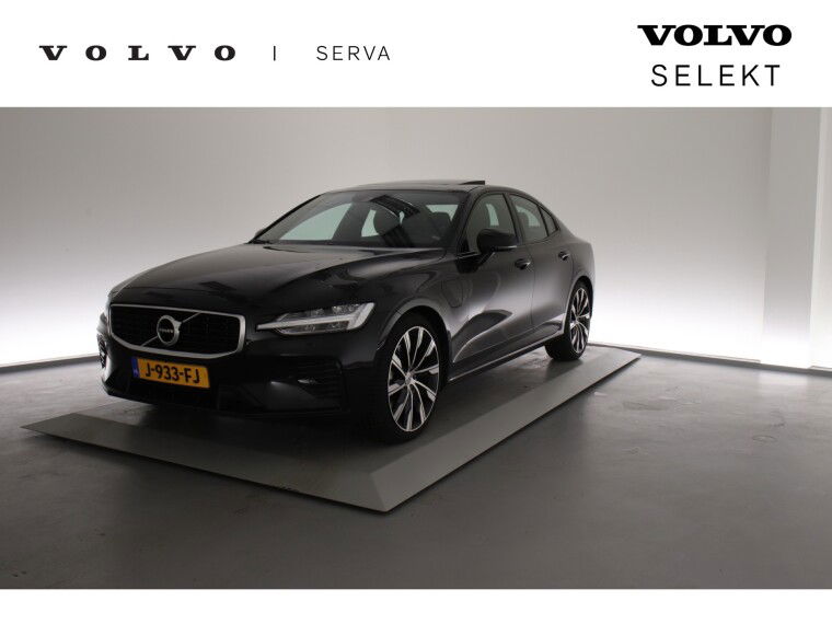 Foto van Volvo S60 T6 Twin Engine R-Design Luxury, Park assist, Scandinavian, Intellisafe Pro Line