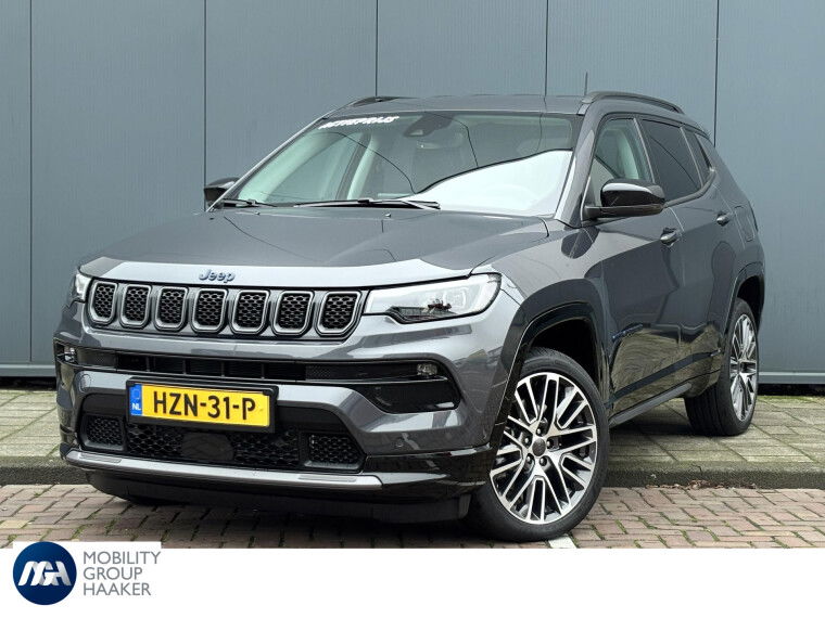 Foto van Jeep Compass 4xe 240 Plug-in Hybrid Electric Summit