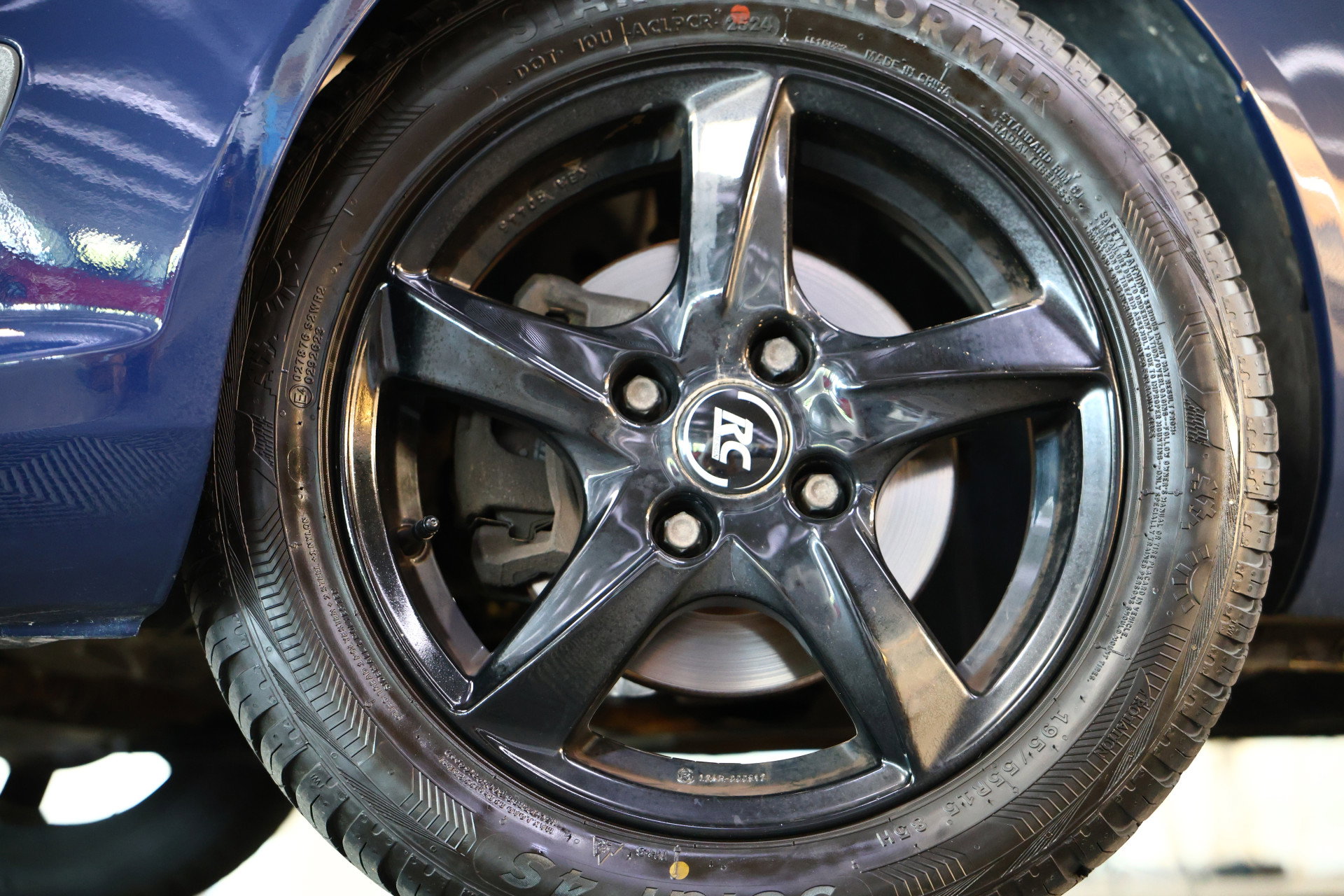 Ford 1.0 EcoBoost Titanium AUTOMAAT BT AIRCO 101pk LMV '14 - foto 4