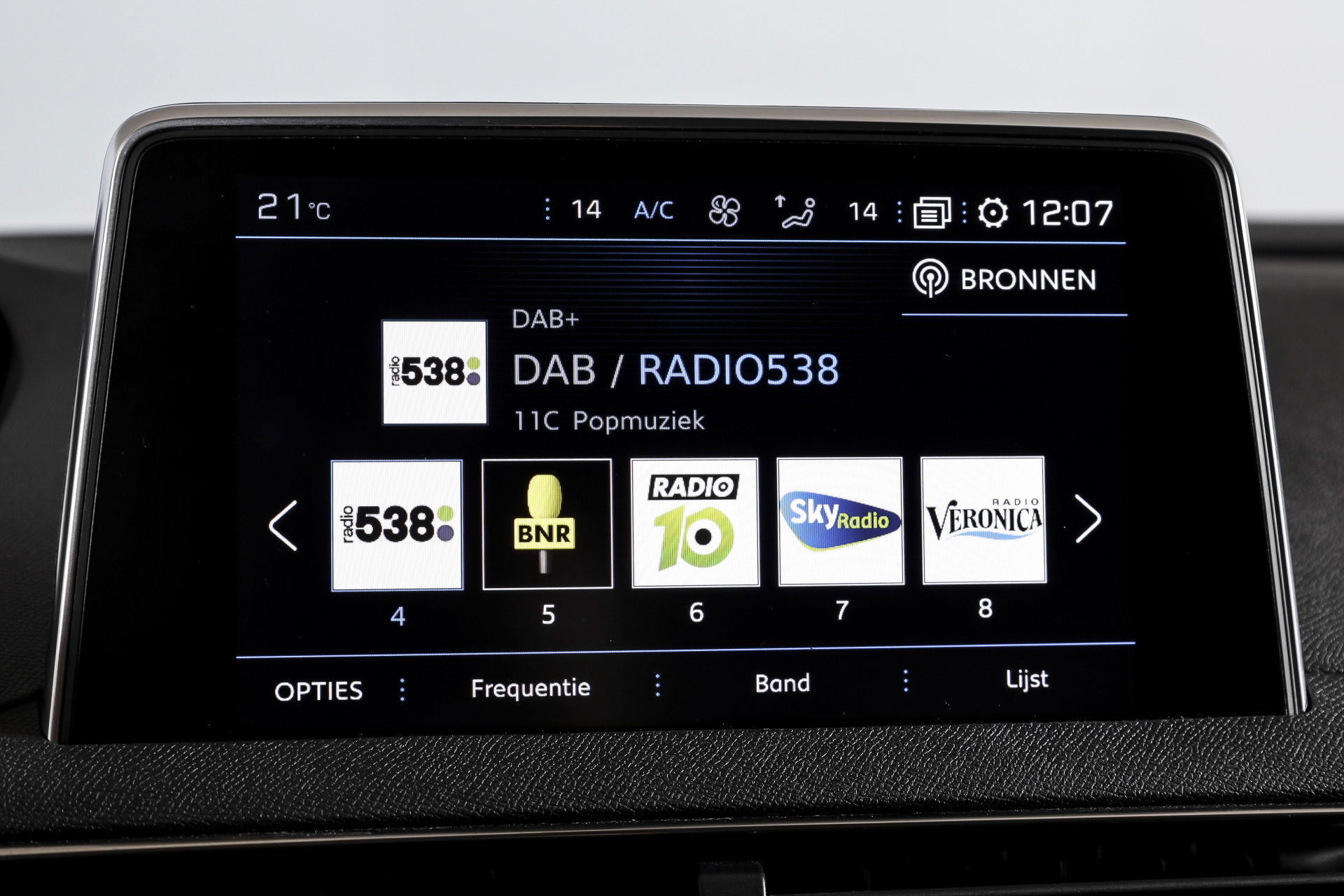 Peugeot - 3008