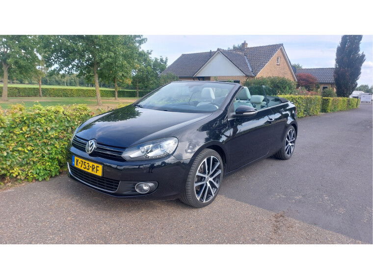 Foto van Volkswagen GOLF Cabriolet 1.6 TDI Bluemotion