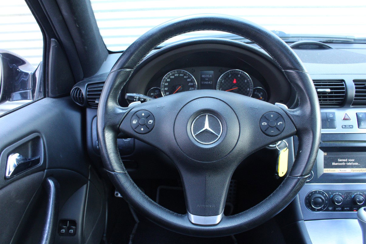 Mercedes-Benz 180 K. AUT XENON LEDER PANO BLEUT PDC '09 - foto 12