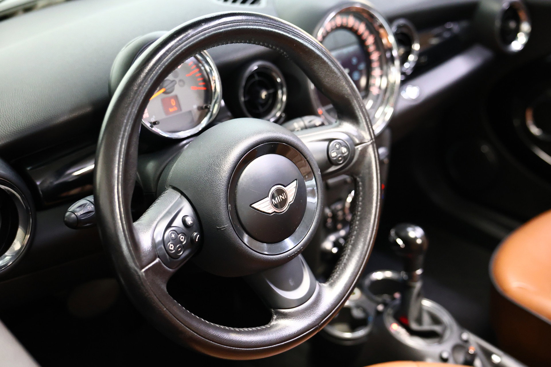 MINI 1.6 AUTOMAAT Chili LEDER NAVI BT STOELVW PDC '15 - foto 10