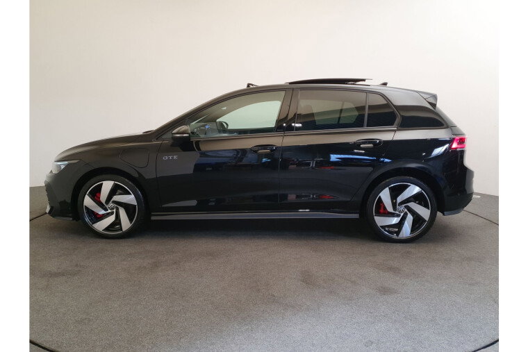 Volkswagen Golf GTE 1.5 eHybrid 272pk DSG/AUT Leder, Pano, Wegklapbare trekhaak, Head-up