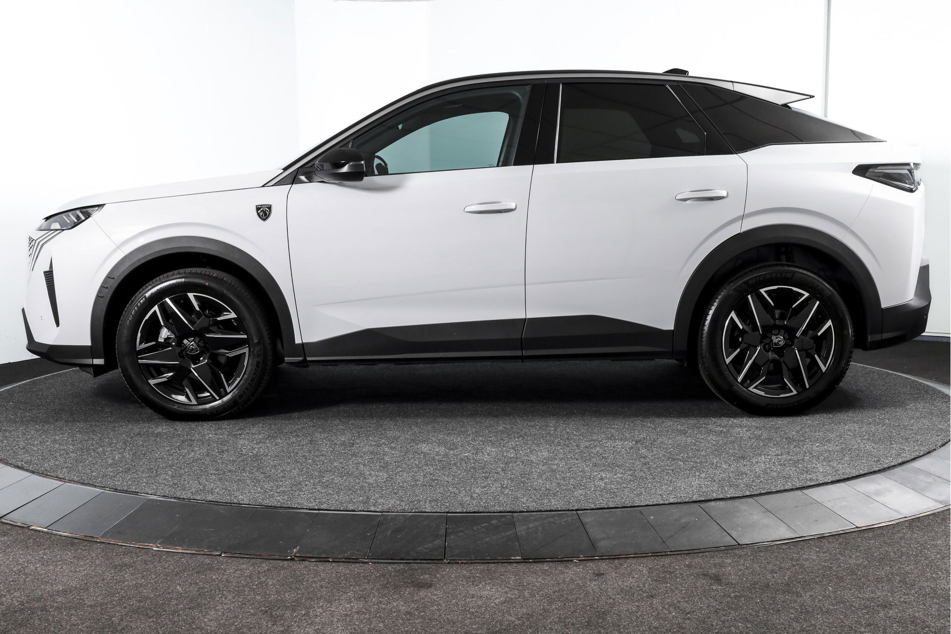 Peugeot - 3008