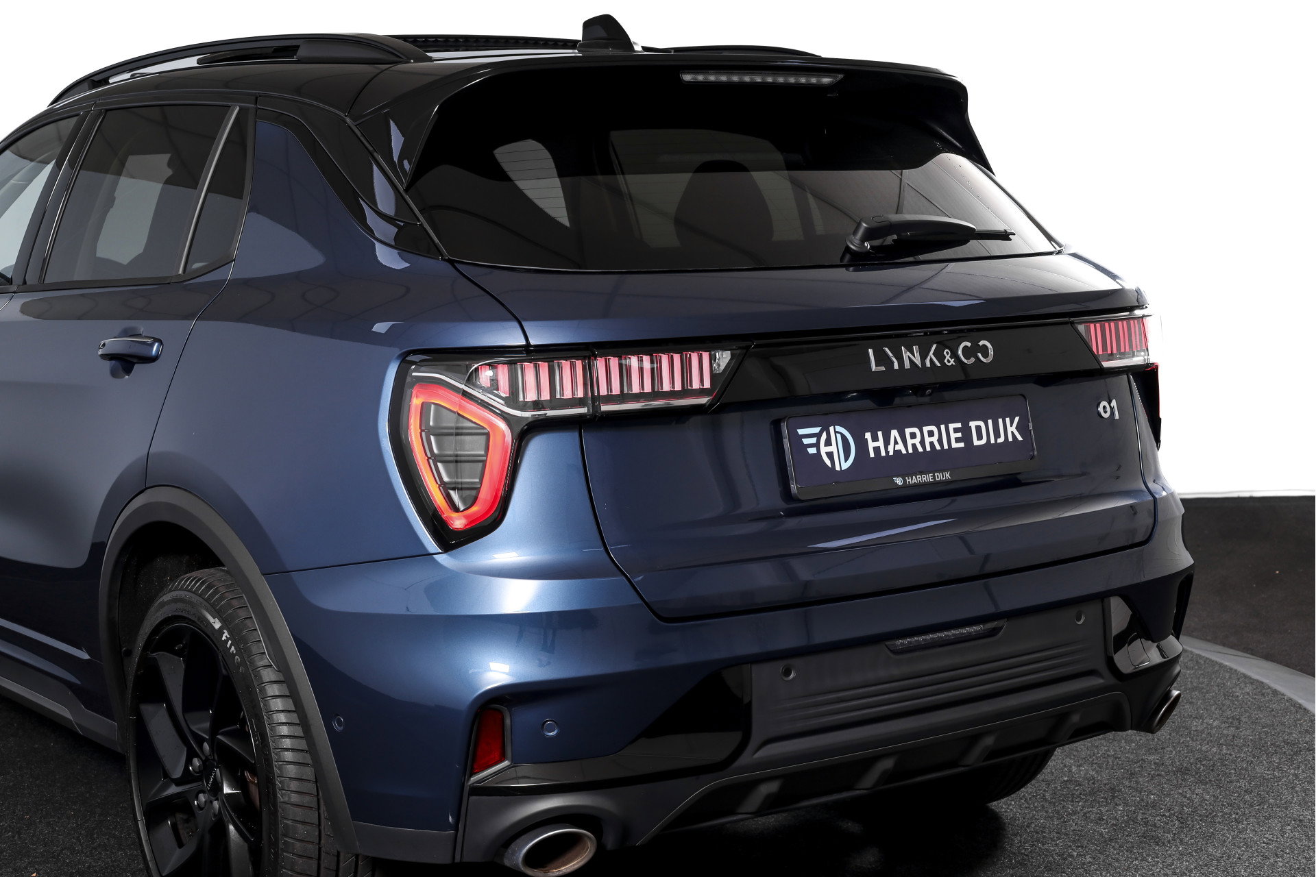Lynk & Co - 01