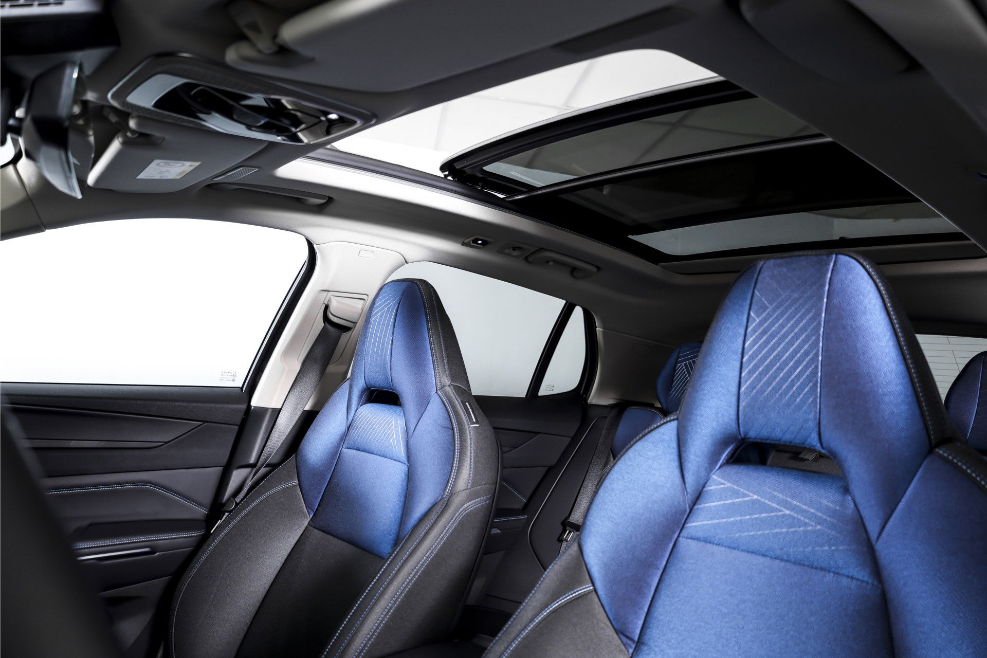 Lynk & Co - 01
