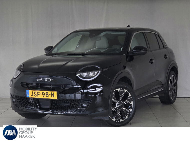 Foto van Fiat 600 1.2 Hybrid La Prima