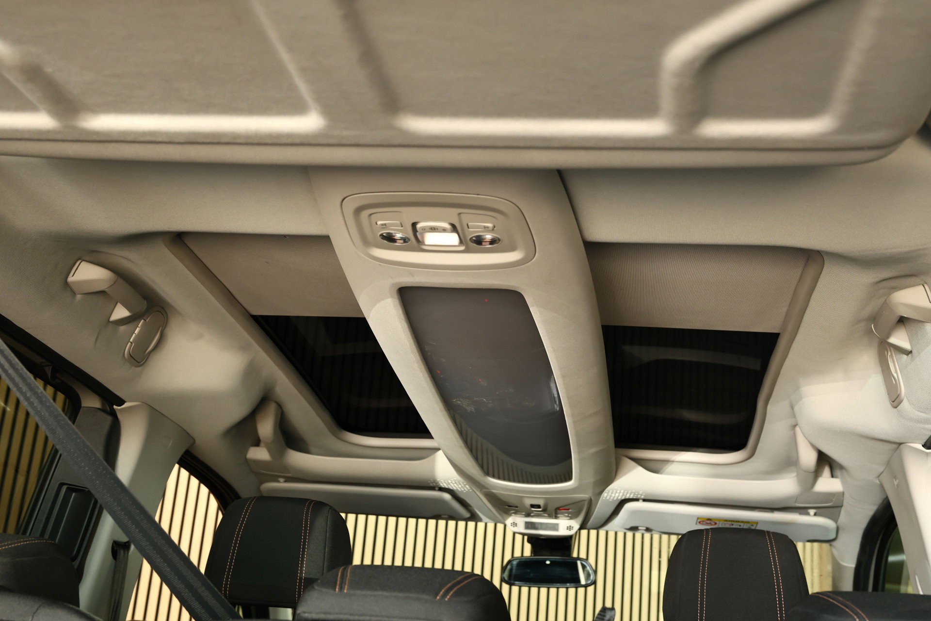 Peugeot 1.2 Puretech GT-Line AUT CARPLAY CAM NAV PANO DAB STOELVW '21 - foto 28