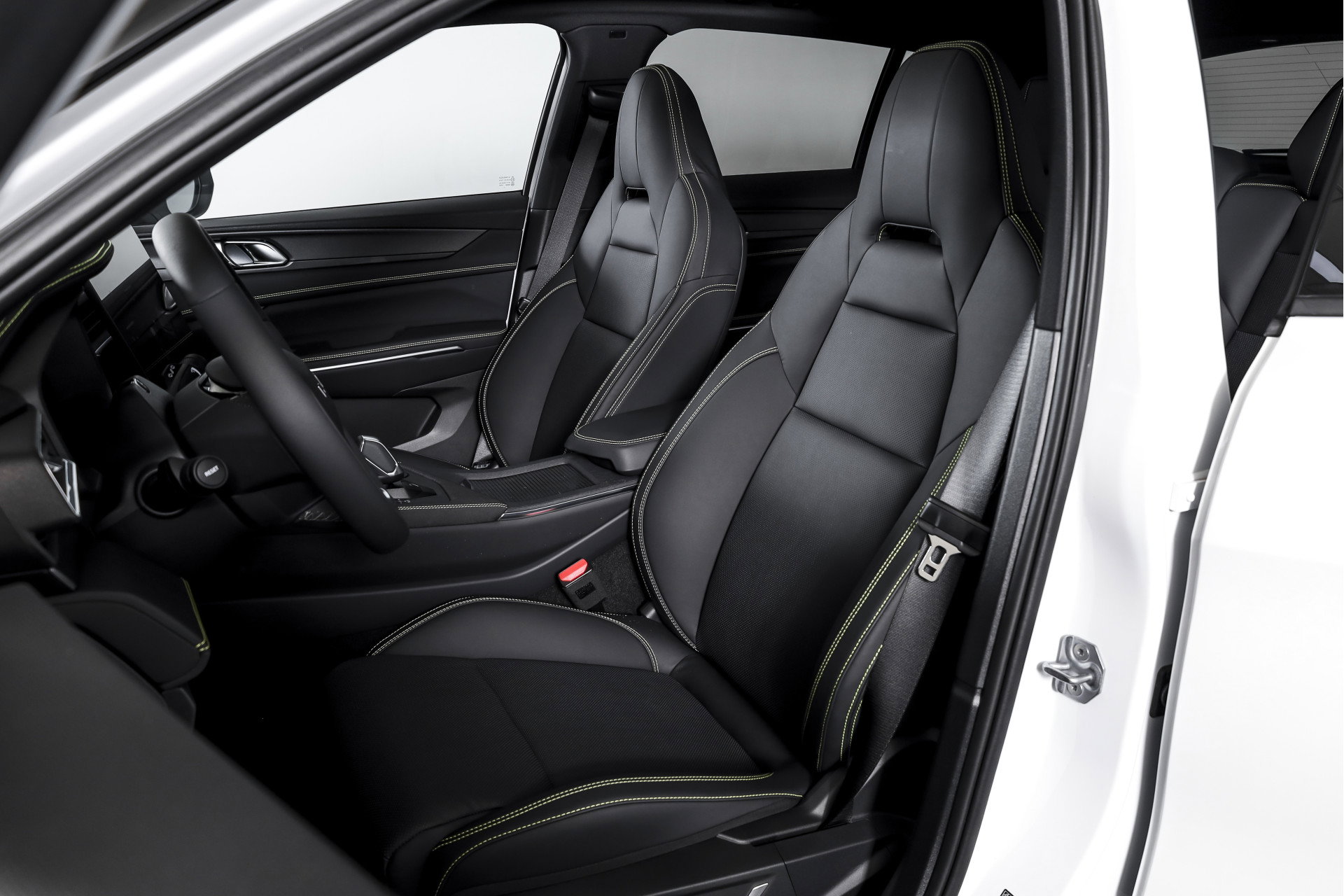 Lynk & Co - 01