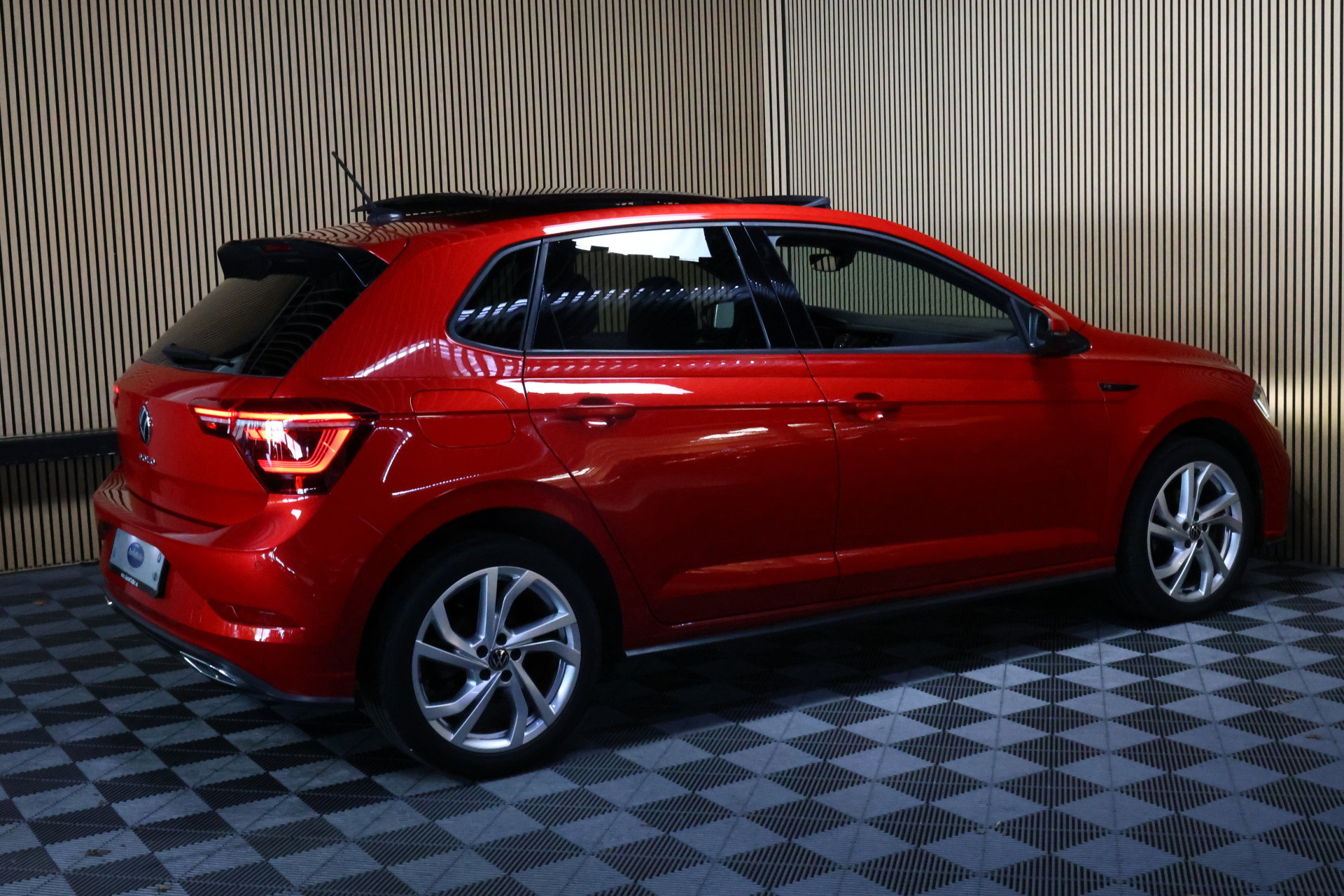 Volkswagen 1.0 TSI R-Line Business AVM DSG NAVI CARPLAY PANO STOELVW '22 - foto 6