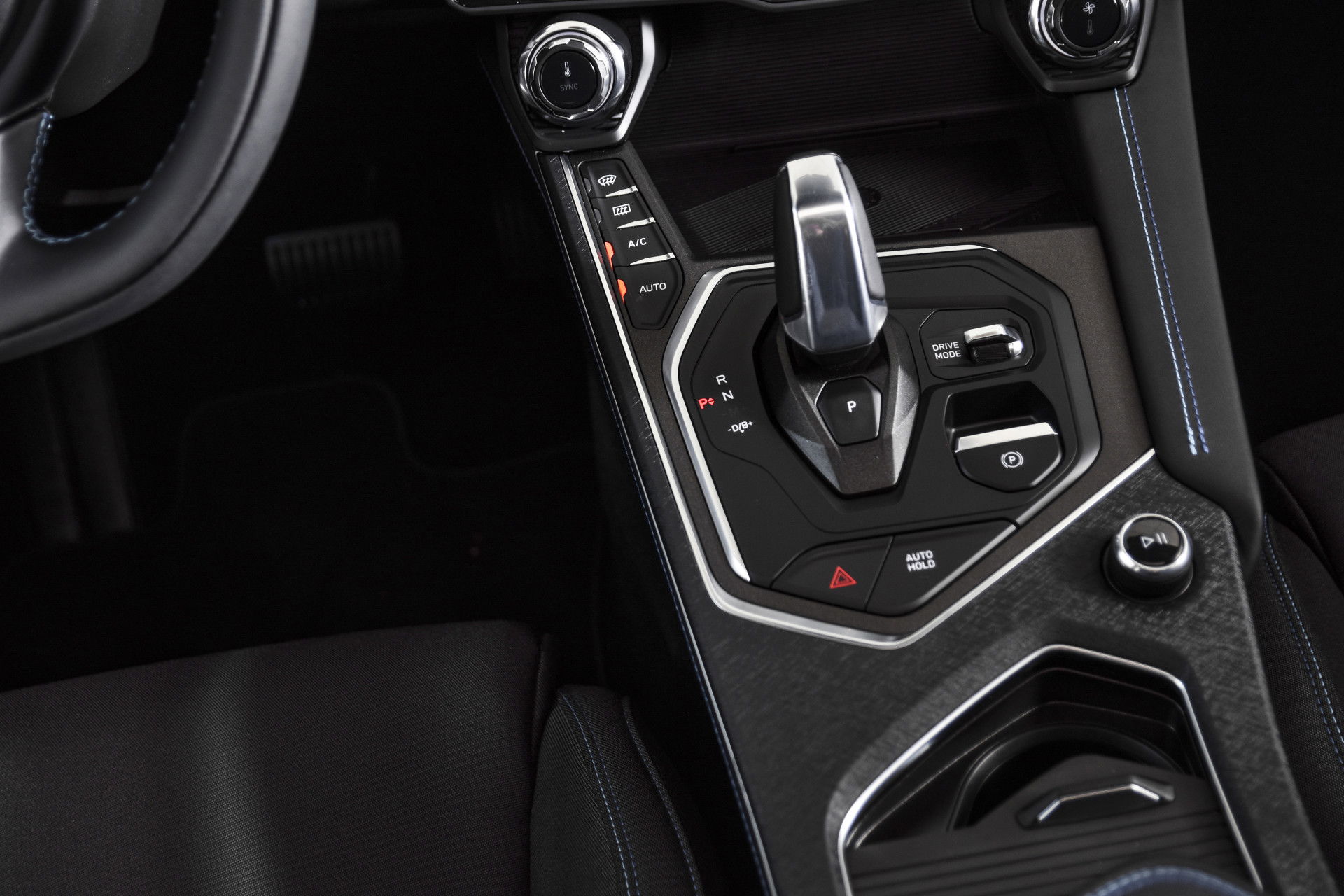 Lynk & Co - 01