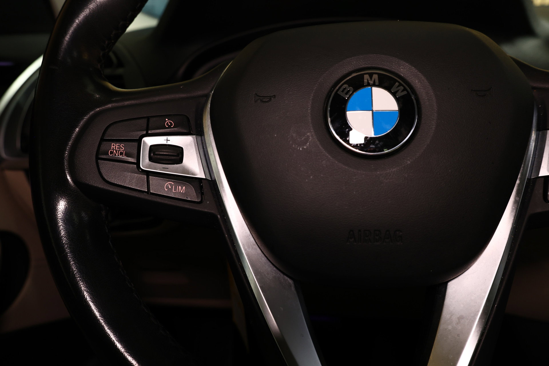 BMW xDrive20d AUT Executive PANO LEDER NAV FULL-LED PDC "18 - foto 14