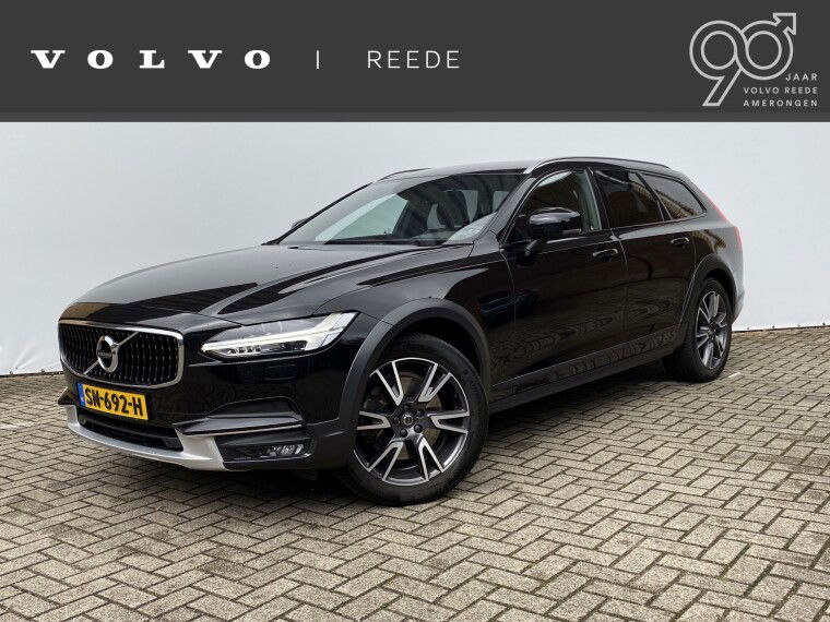 Foto van Volvo V90 Cross Country D4 Automaat Momentum Family Line