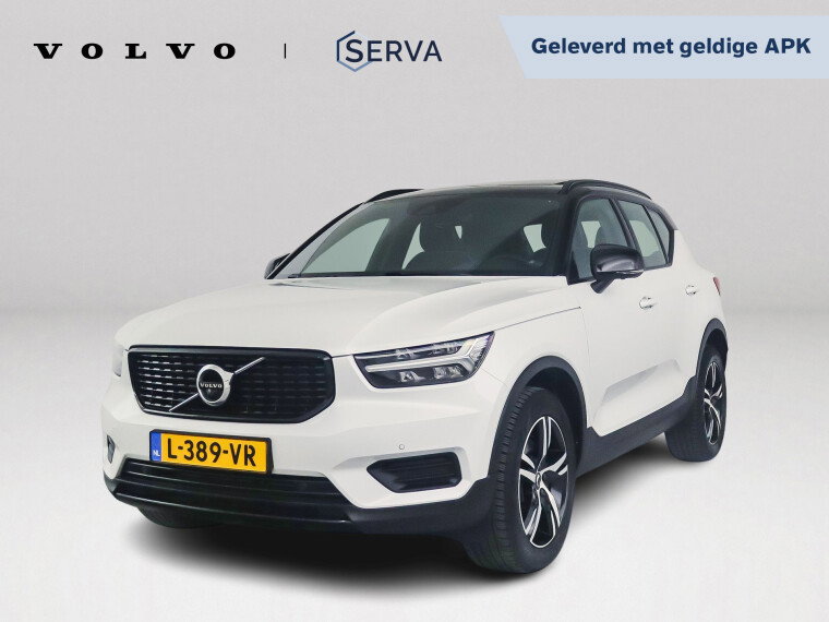 Foto van Volvo XC40 T2 R-Design | Panoramadak | Parkeercamera | Harman Kardon | Stoel- en stuurverwarming | Trekhaak