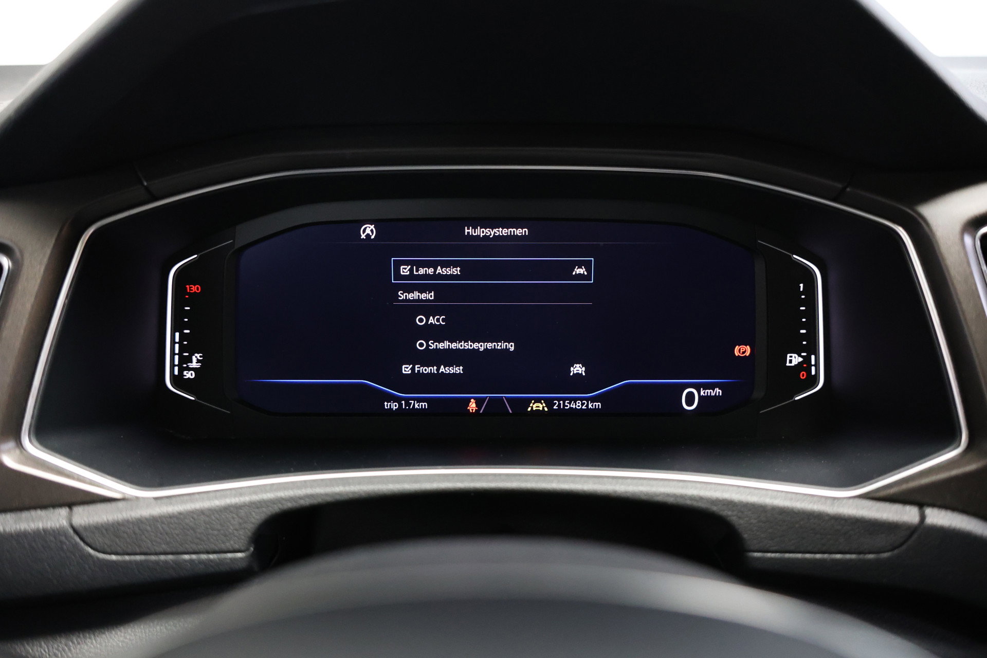 Volkswagen 1.0 TSI R-Line CLIMA VIRTUAL PDC CARPLAY CAMERA PANO LANE+FRONT Ass. '19 - foto 29