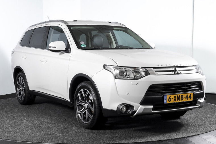 Mitsubishi - Outlander