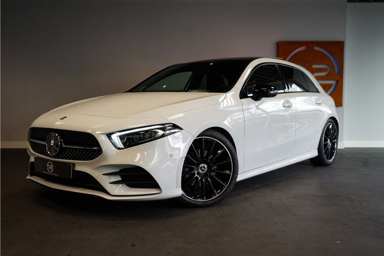 Foto van Mercedes-Benz A-Klasse 200 Premium+ AMG 164PK | Pano | Sfeer | MBUX| ACC | Night | Burmester | Garantie VOL!
