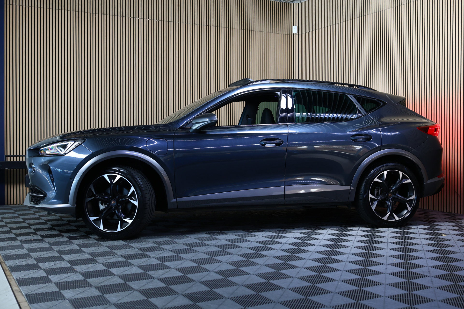 CUPRA 1.4 e-Hybrid Adrenaline AVM CARPLAY NAVI PANO MEMORY VIRTUAL CAMERA SFEER "23 - foto 11