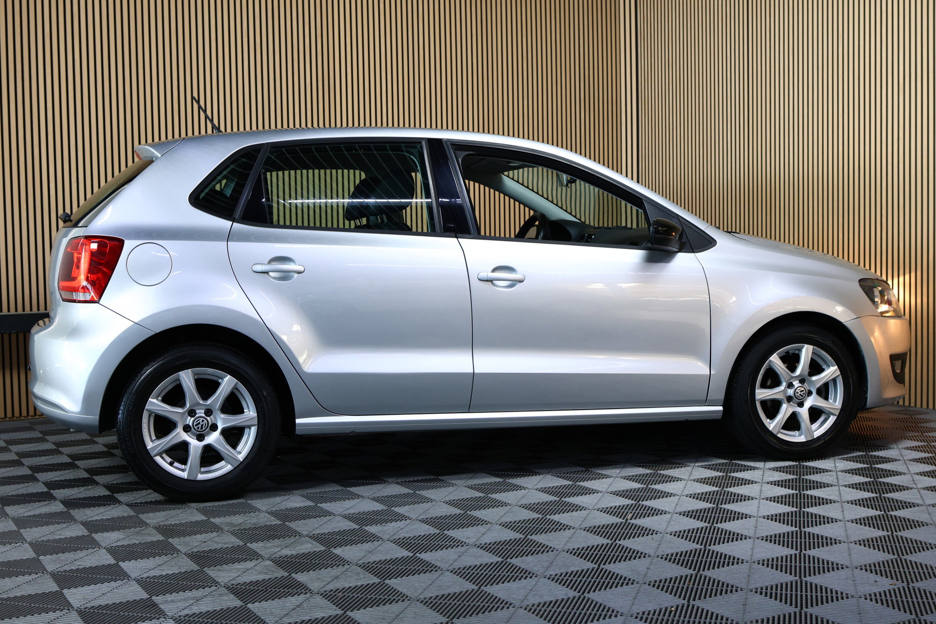 Volkswagen 1.2 comfortline AVM CARPLAY AIRCO BLUETOOTH AUX '11 - foto 9