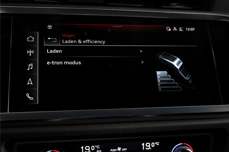 Audi - Q3