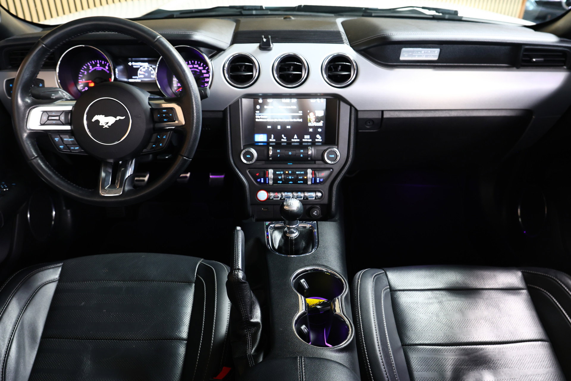 Ford Convertible 2.3 EcoBoost AVM NAVI CLIMA CAMERA KEYLSS PDC CRUISE LEDER SUBWH "19 - foto 2