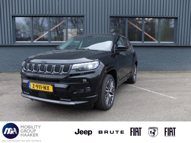 Foto van Jeep Compass 4xe 240 Plug-in Hybrid Electric S